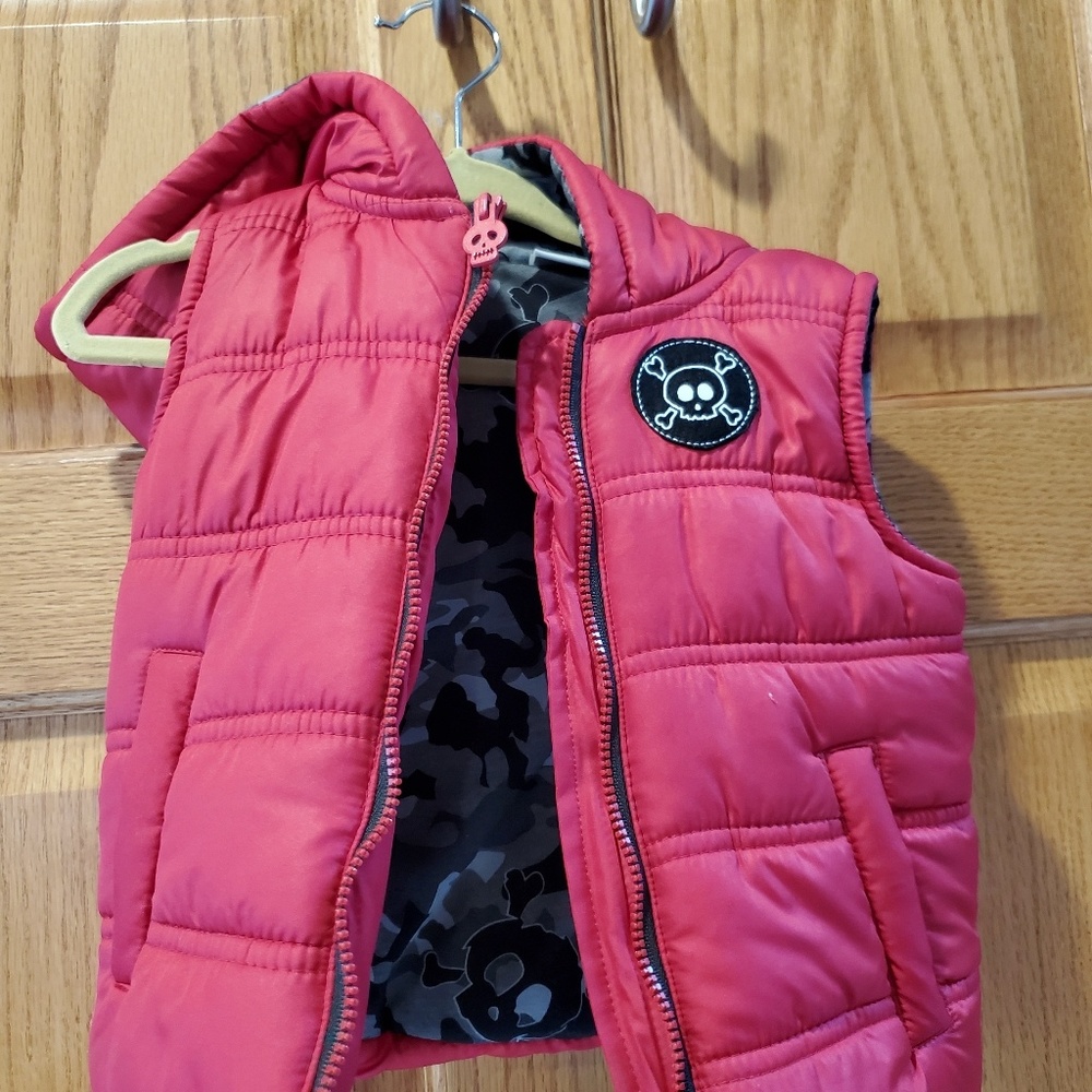 Amy Coe skull vest size 18m
